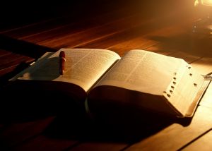 bible-by-candlelight