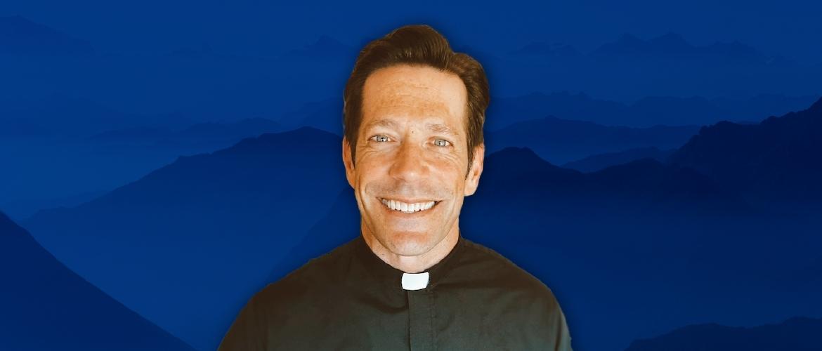 Headshot of Fr. Mike Schmitz